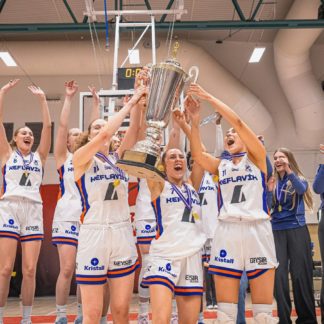 Hvítt barnasett - karfan